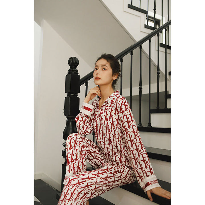 Dame Satin Pyjamasbluse med moderne grafisk mønster Stilla