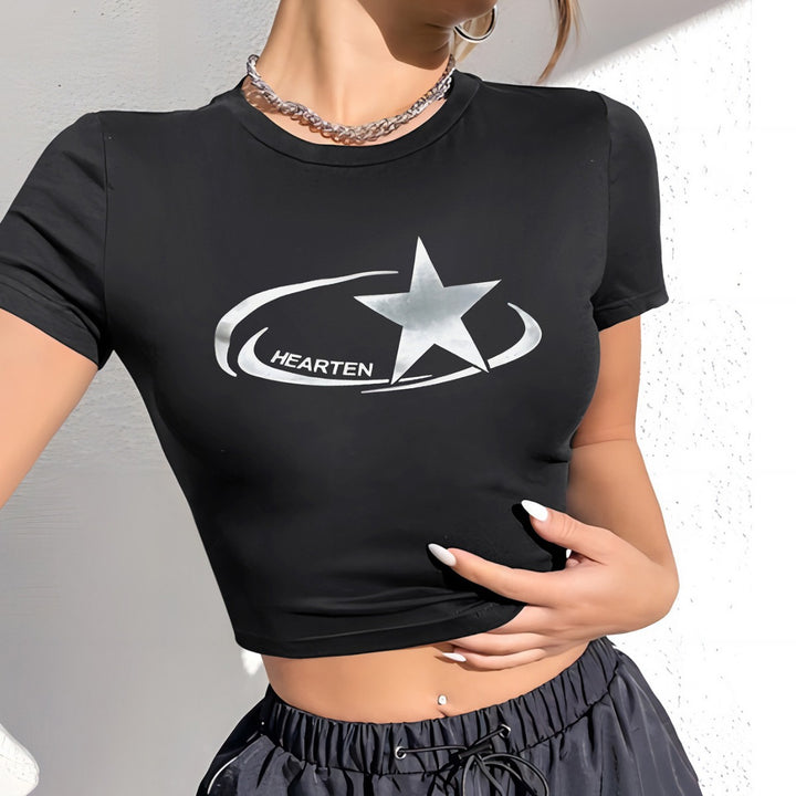 Dame Crop-T-Shirt med skinnende stjernemotiv og tætsiddende snit Skovae