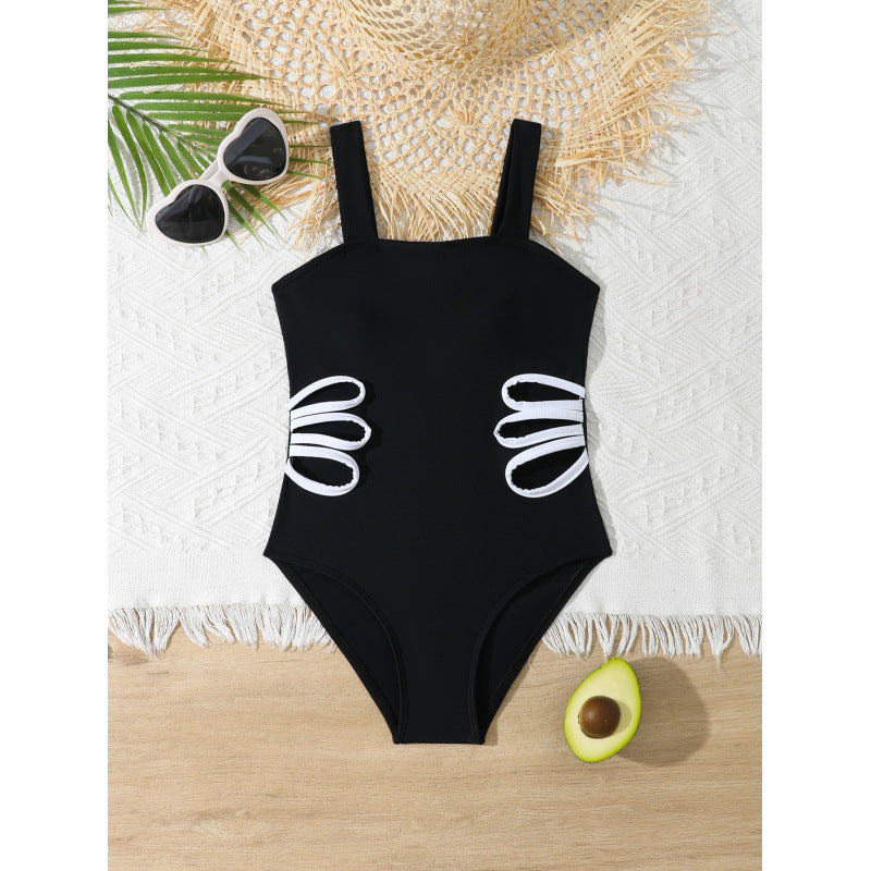 Dame heldragt badedragt med raffinerede cut-outs og moderne skulderstropper Stilla