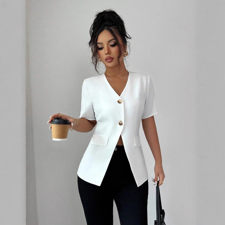 Dame elegant kortærmet blazer med gyldne knapper og struktureret design Stilla