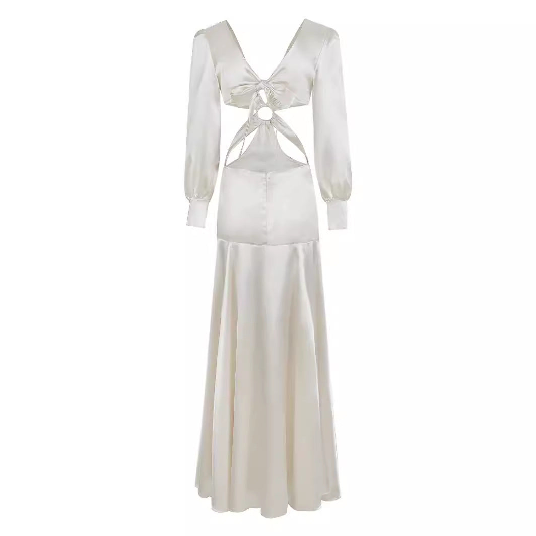 Dame maxikjole med elegant cut-out-design og dyb v-udskæring Stilla