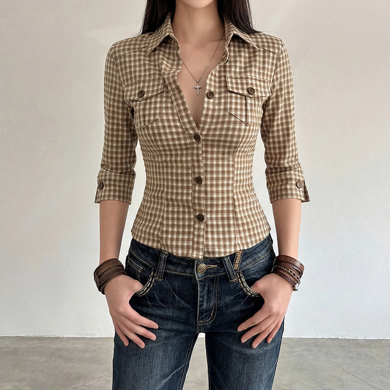 Dame ternet blouse med figursyet snit og brystlommer Skovae