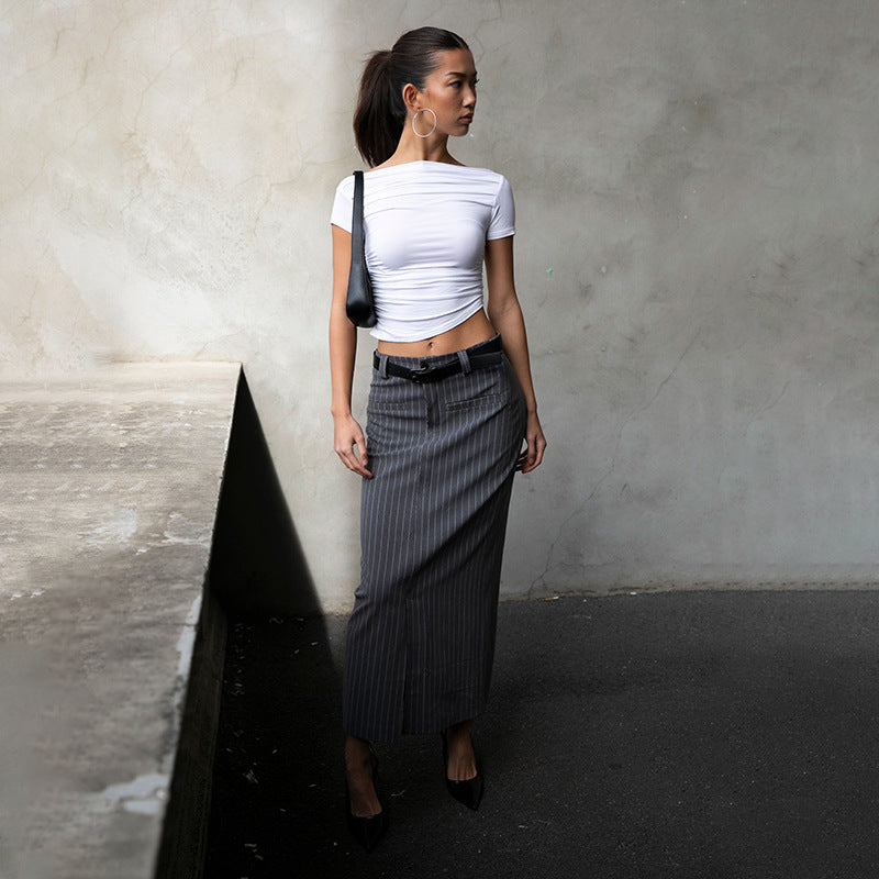 Dame tætsiddende overdel med off-shoulder design og rynkning Skovae
