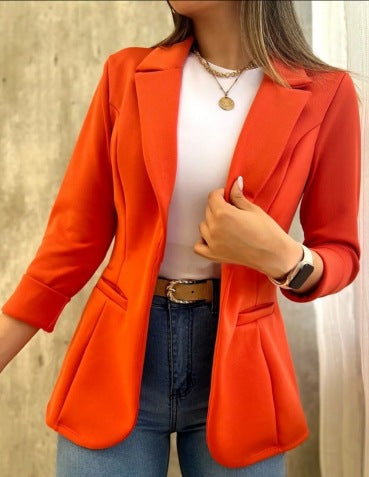 Dame elegant blazer med moderne snit og funktionelle lommer Stilla