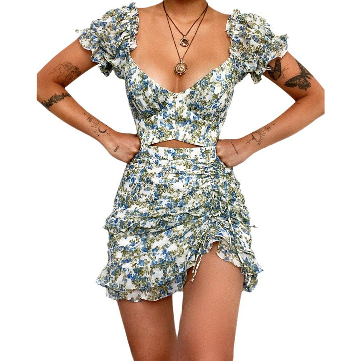 Dame mini kjole med off-the-shoulder design og blomster rynket kant Skovae
