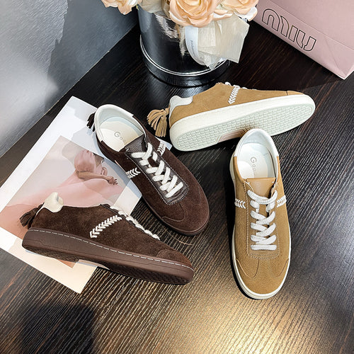 Dame sneakers i stilfuld ruskindslook med åndbart inderfor Stilla