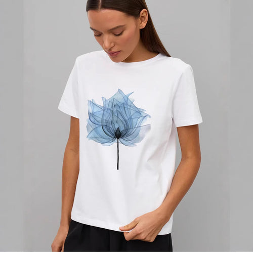 Dame T-shirt med stilfuldt og kunstnerisk floralmønster Stilla