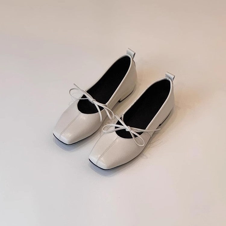 Dame elegante ballerinaer med firkantet tåparti og dekorativ sløjfe Stilla