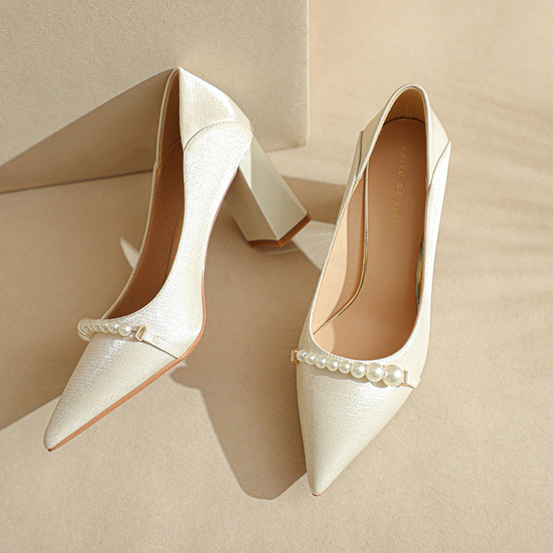 Dame Elegante Spids-tå Blokhæls Pumps med Perle Detalje Stilla