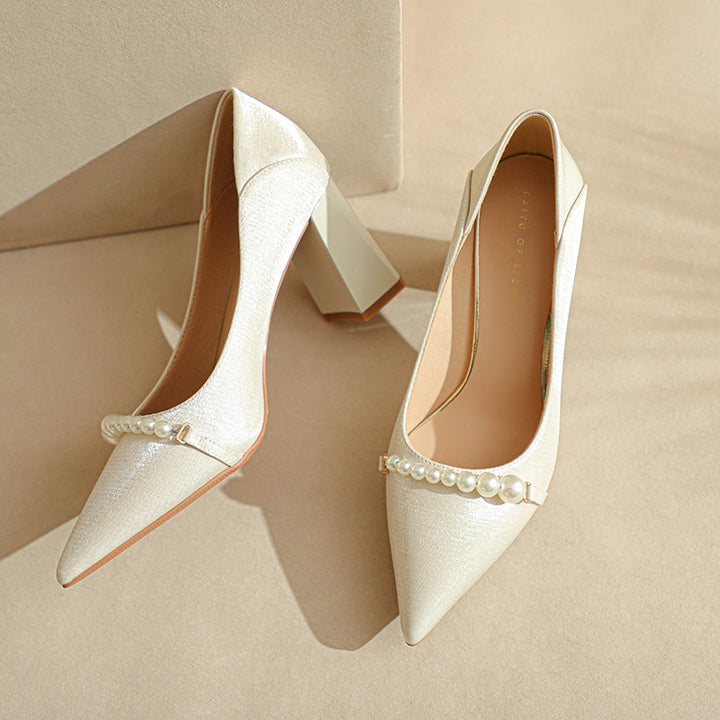 Dame Elegante Spids-tå Blokhæls Pumps med Perle Detalje Stilla