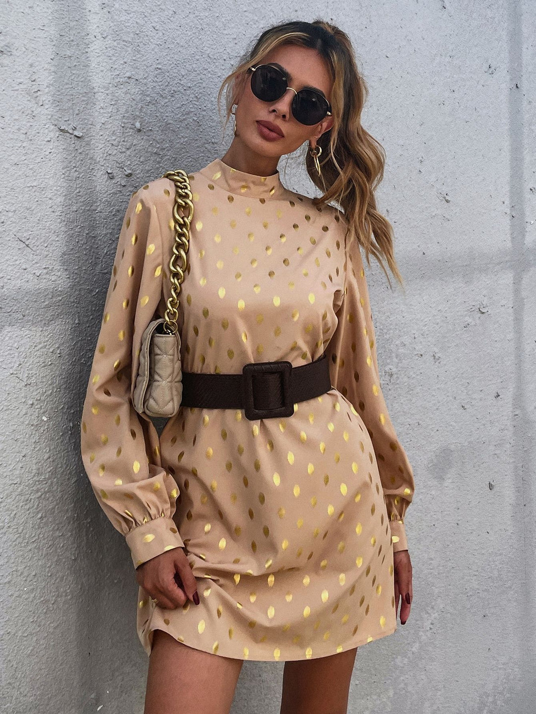 Damer elegant mini kjole med skinnende accenter og afslappet pasform Stilla