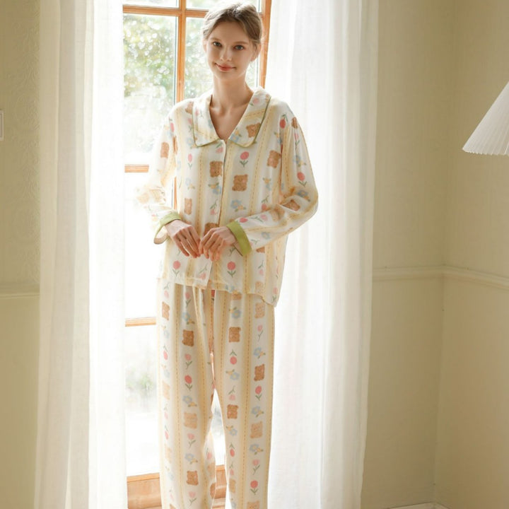 Dame pyjamasæt med sødt dyremotiv Stilla