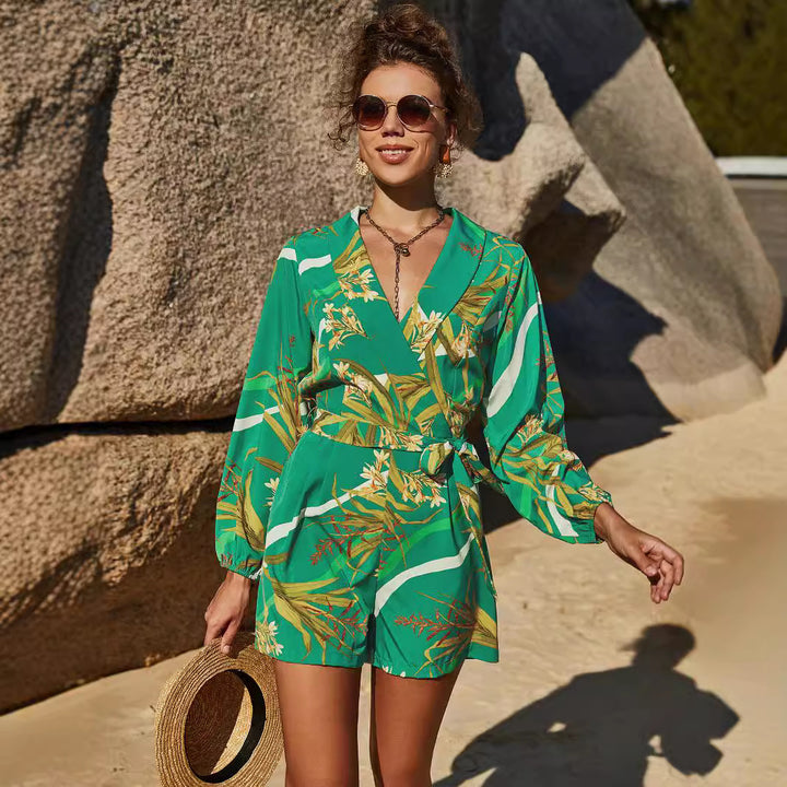 Dame jumpsuit med floralt design og afslappet wrapped stil Stilla