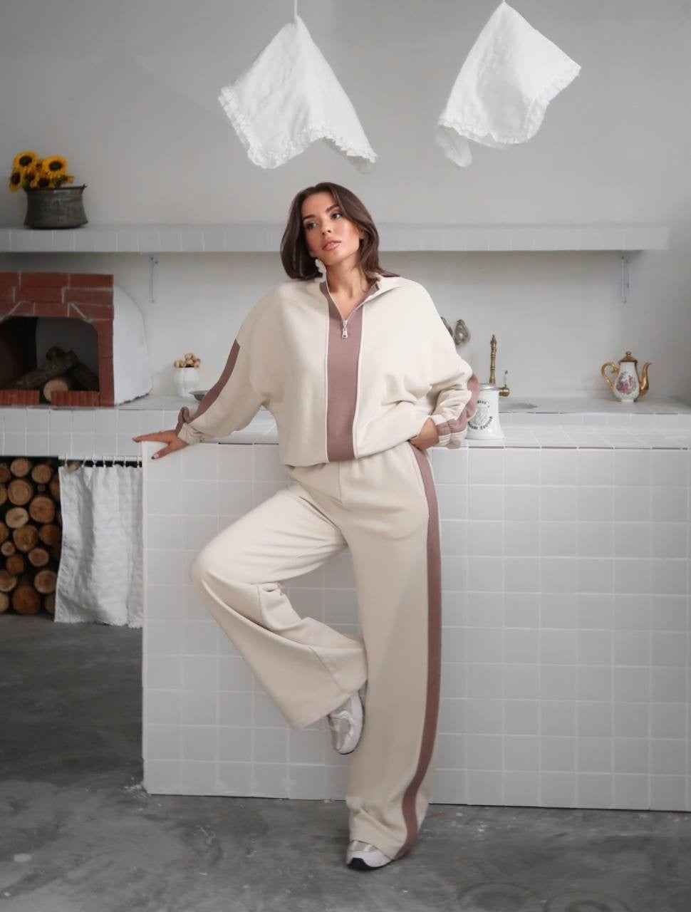 Kvindernes stilfulde sports loungewear sæt med elegant lynlås Skovae