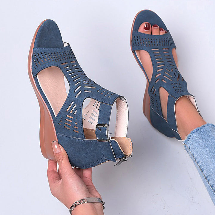 Dame wedge-sandaler med åndbart snit og elegant rem-design Stilla