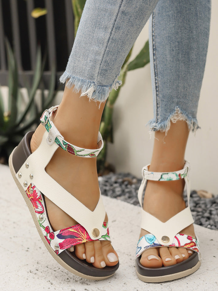 Dame moderne Wedge-sandaler i sporty stil med flettede remme og skridsikker sål Stilla
