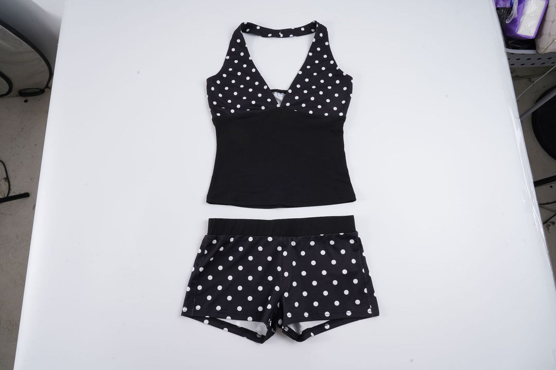 Dame-sæt bestående af top og shorts med polka-prikker Skovae