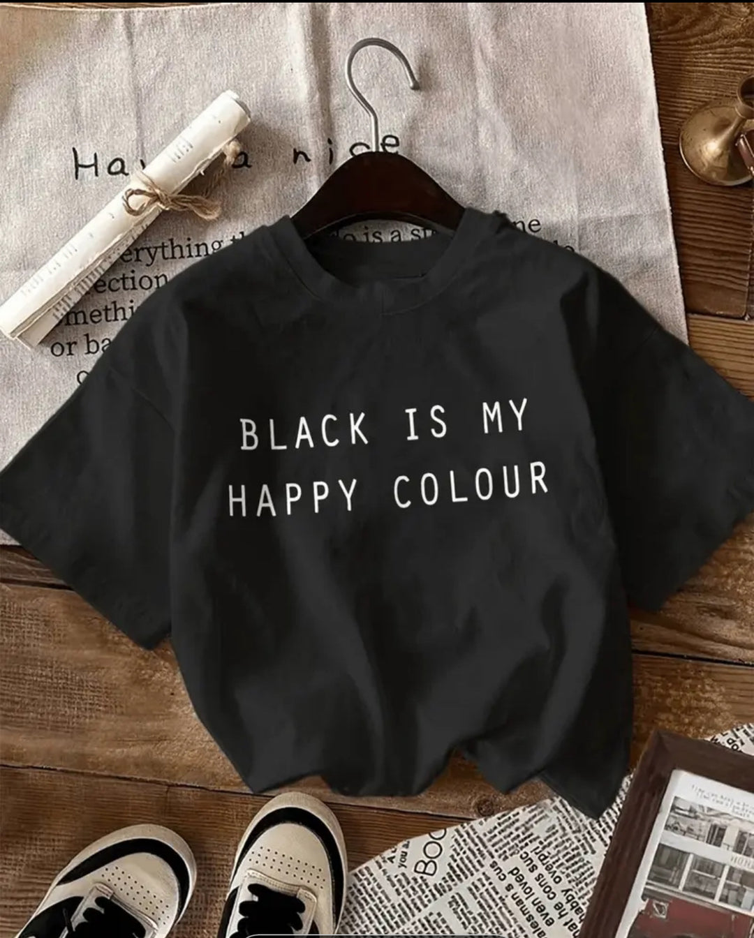 Dame T-shirt med kreativ skrift Stilla