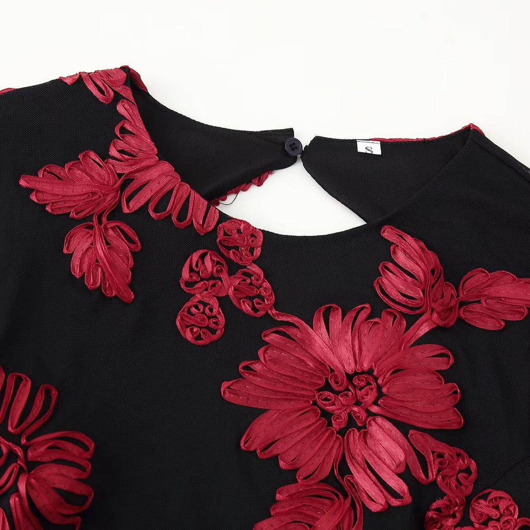 Femme Floral Maxi Kjole med klokkeærmer og udskæring bagpå Stilla