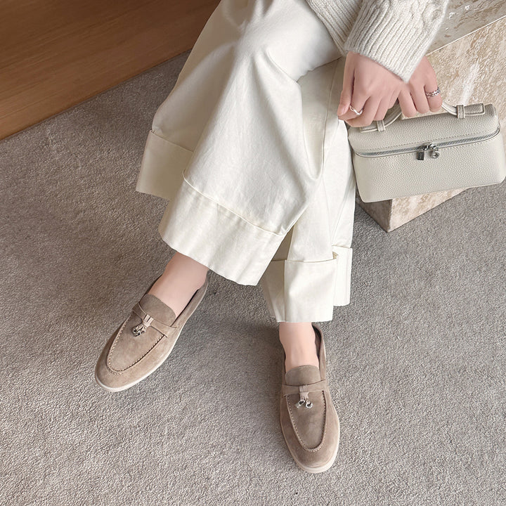 Femme Soft Suede Slipper-Mokkasiner med Dekorativt Vedhæng Stilla