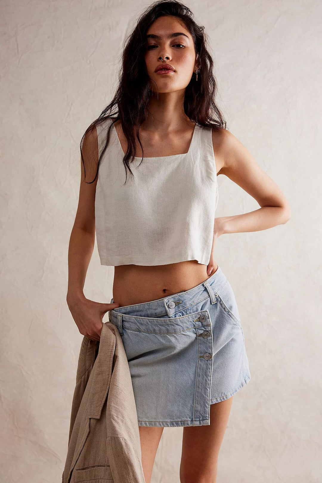 Dame mode A-linje denim nederdel med asymmetrisk knapdesign og praktiske lommer Skovae