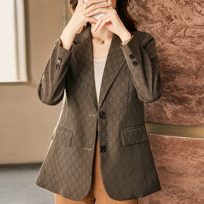 Kvindernes fashionable blazer i elegant design Stilla