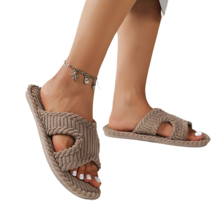 Dame fluffy slippers med flettede detaljer og komfortabel sål Stilla