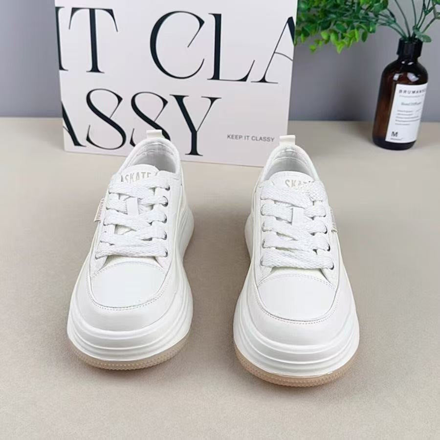 Dame Plateau-sneakers med forstærket sål og åndbart overmateriale Stilla