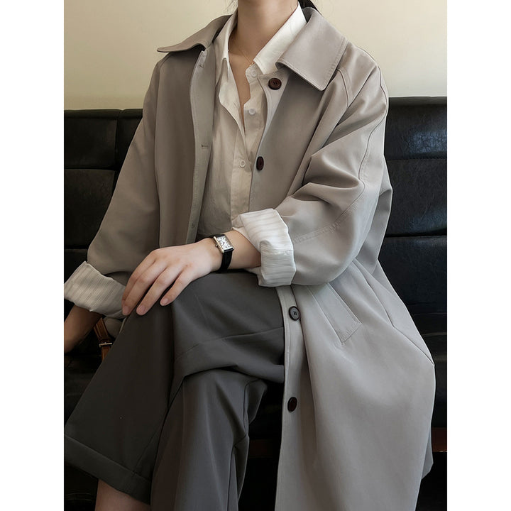 Dame afslappet oversized trenchcoat med knaplukning og praktiske lommer Stilla