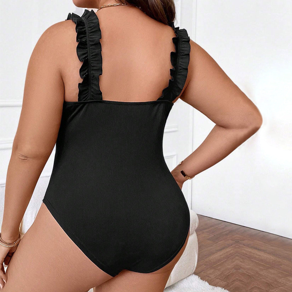Dame figursyet body med feminine flæsedetaljer Stilla