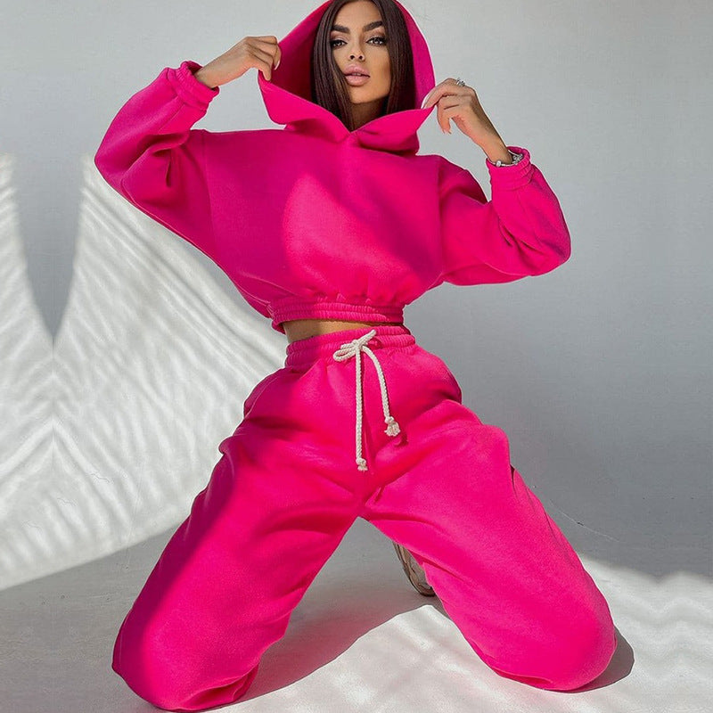 Kvinders sporty cropped sweat sæt med elastisk talje og praktiske lommer Skovae