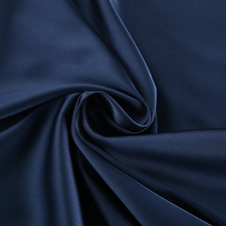 Dame Oversized Minikjole med moderne asymmetrisk snit og smart drapering Stilla