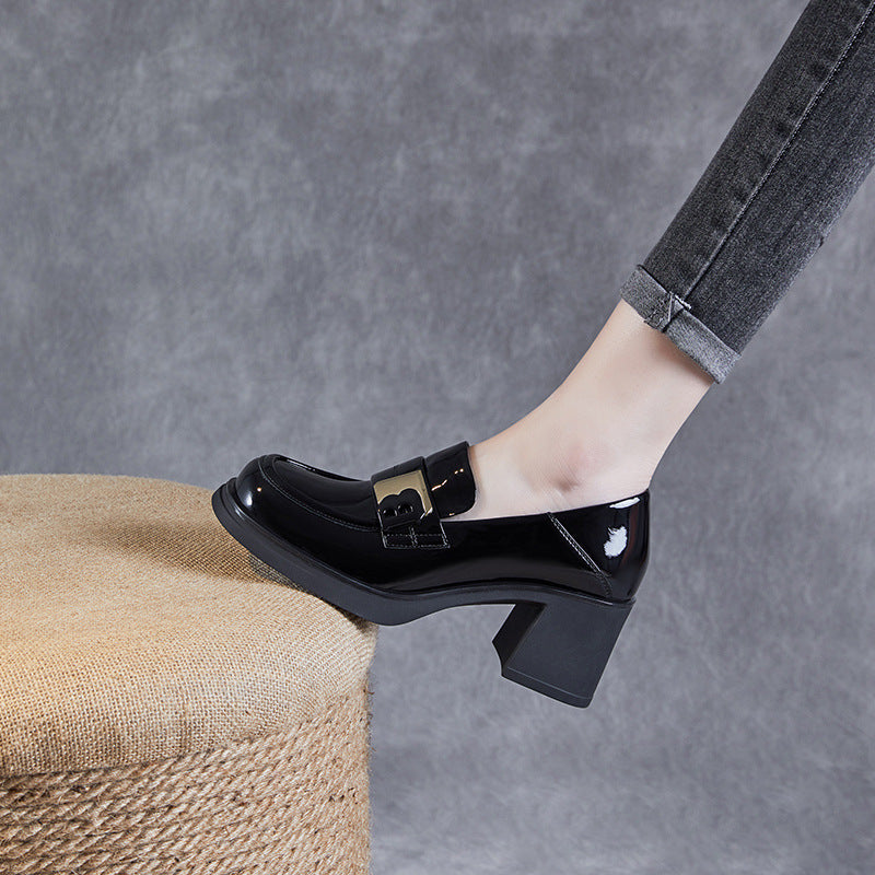 Dame Chunky Hæl Slip-On Loafers med dekorativt spænde-detalje Stilla