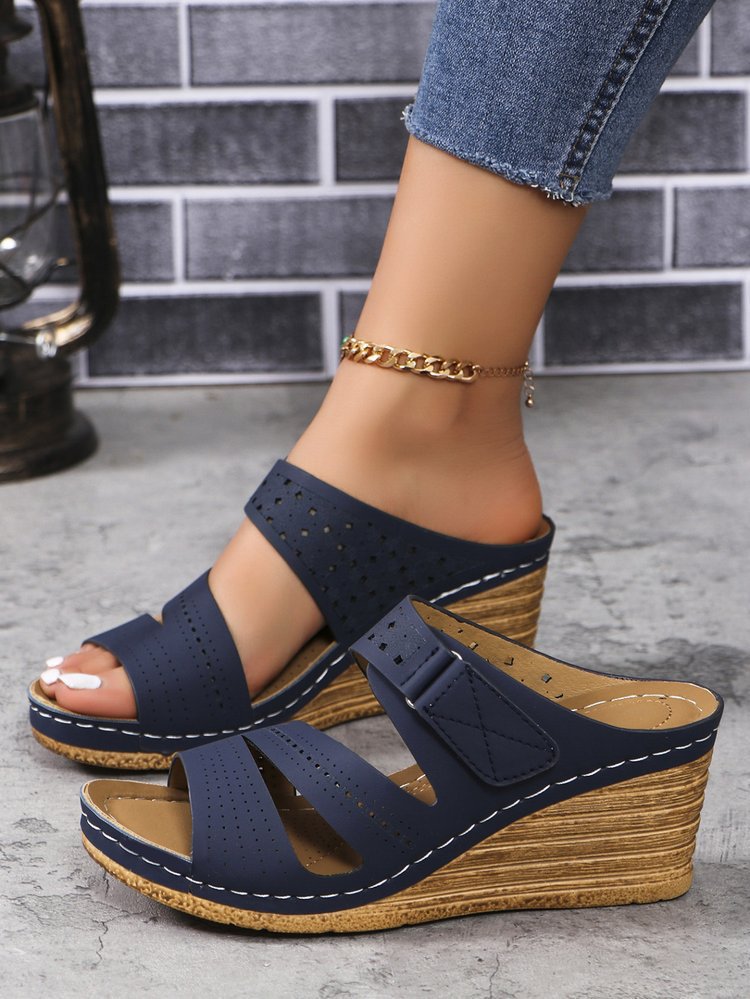 Dame Wedge-sandaler med justerbar rem og åndbart overmateriale Stilla
