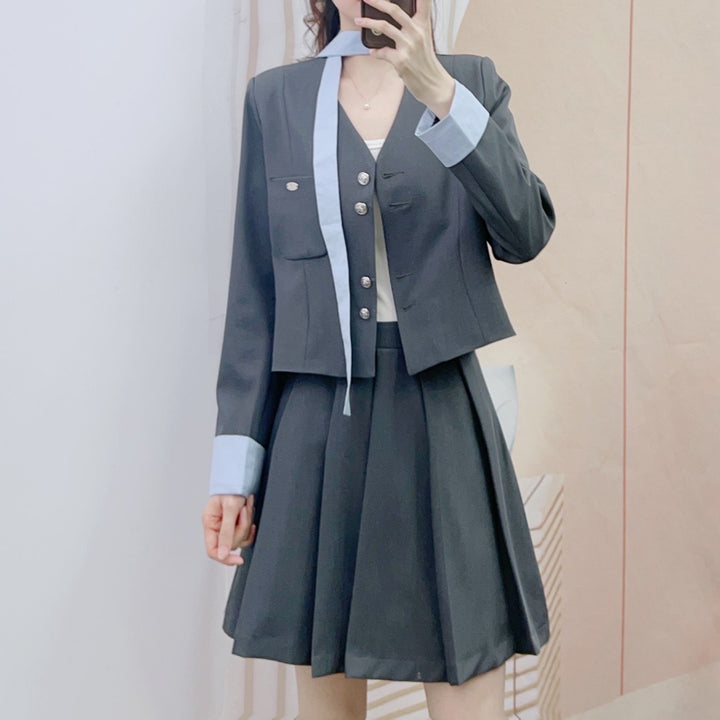 Dame To-delt Blazer-nederdel-sæt med elegante detaljer og moderne snit Stilla