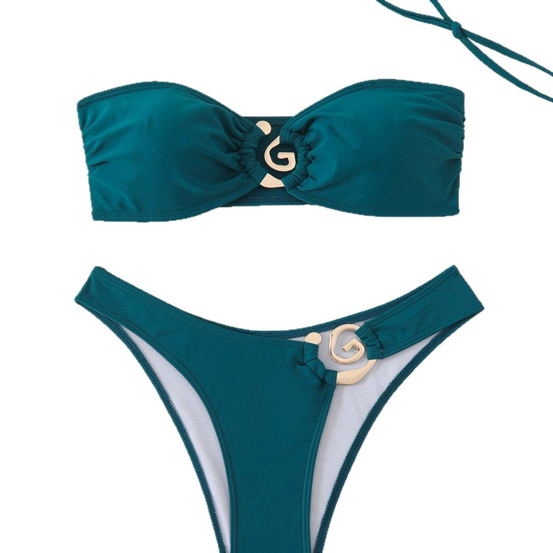 Dame Bandeau-bikini med dekorativt guld-detajle og høj bærekomfort Stilla