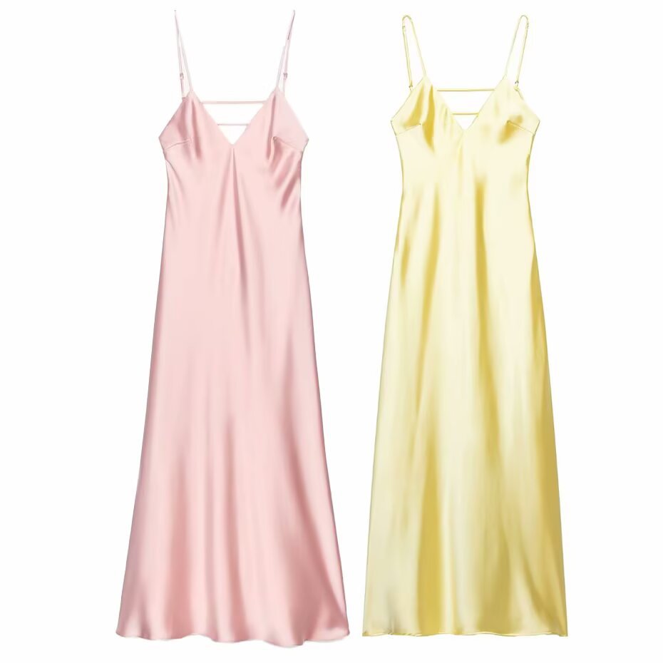 Femme Satin Slip Maxi Kjole med justerbare stropper Stilla