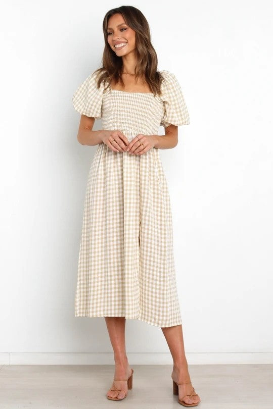 Dame Gingham Midi Kjole med rynket overdel og puffærmer Stilla