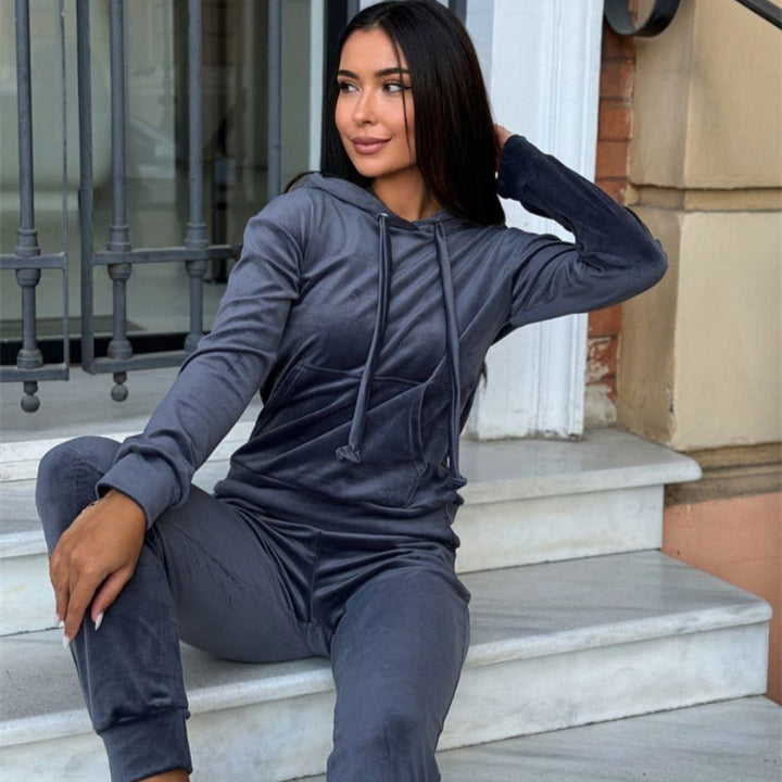 Kvinders loungewear sæt med hætte og elastisk taljeband