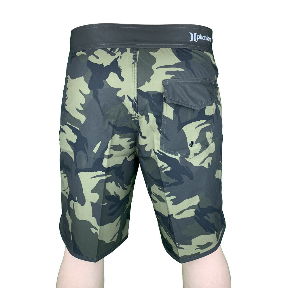 Herre cargo badeshorts med praktisk snørelukning og stilfuldt camouflage-design Stilla