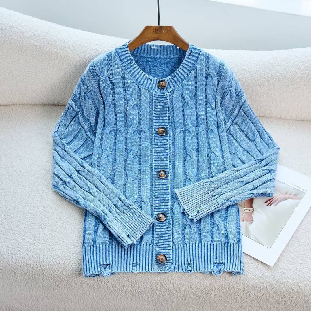 Kvinders cardigan med kabelmønster og knaplukning Stilla