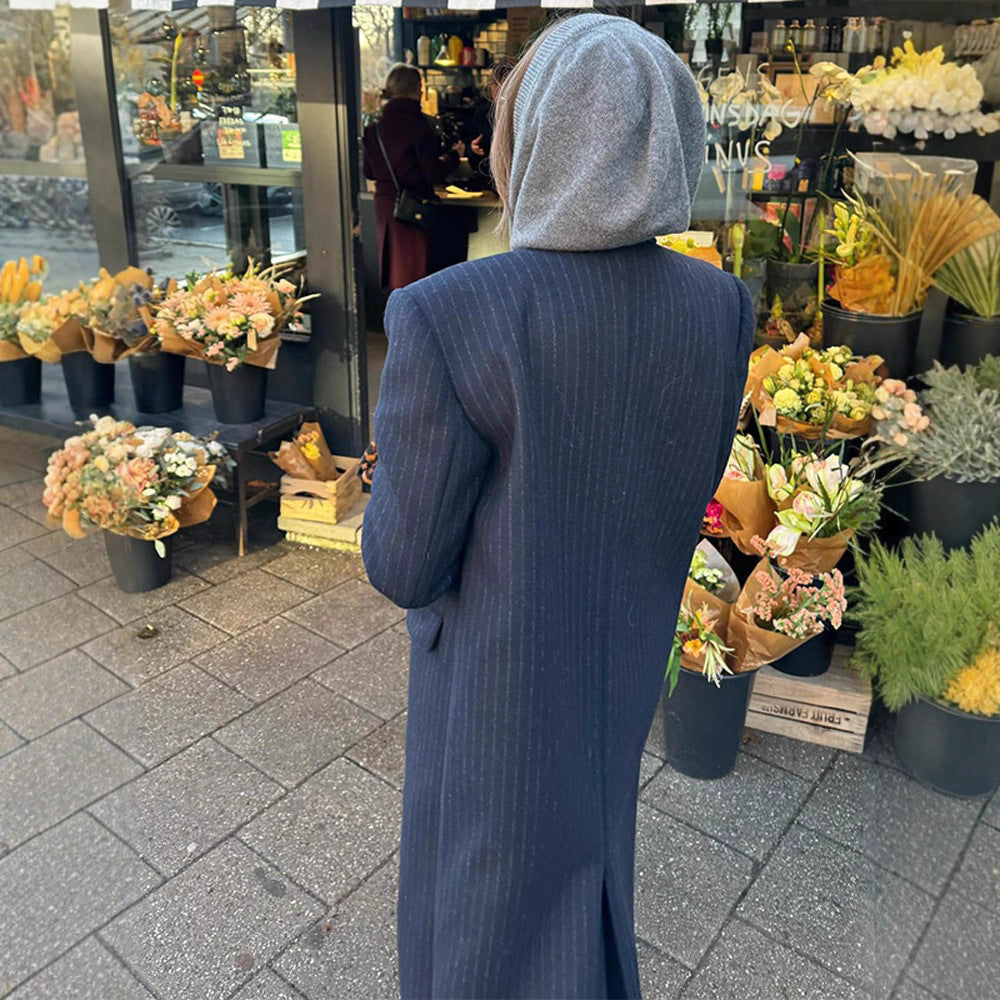 Kvindernes elegante striped trenchcoat med dobbelte knaplukninger og praktiske lommer Stilla
