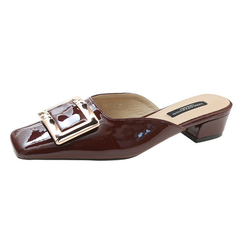 Dame elegant slip-on mule med kvadratisk tåparti og stilfuldt spænde-detail Stilla