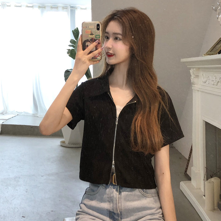 Femme Cropped Zip-Up Bluse med korte ærmer Stilla
