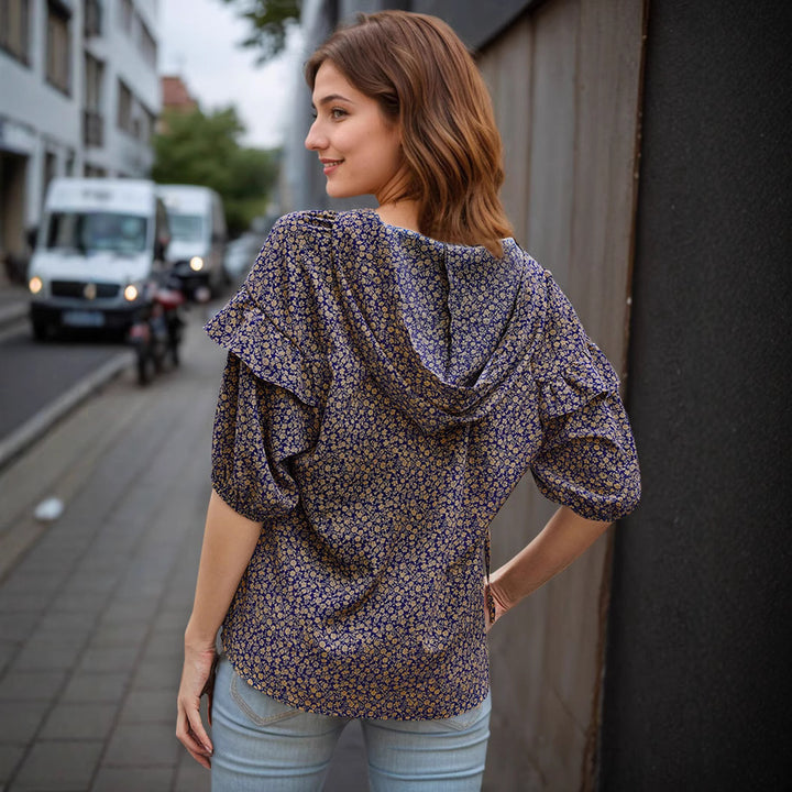 Damebluse med flæse og hætte Stilla