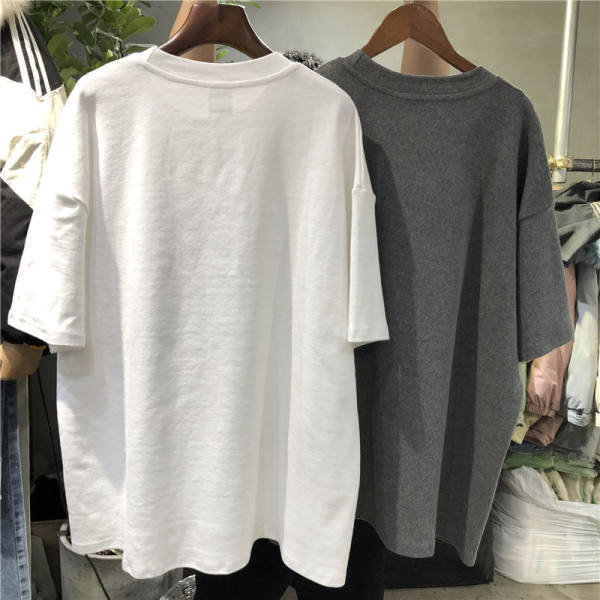 Dame T-shirt med kunstnerisk cartoon-motiv og afslappet pasform Stilla