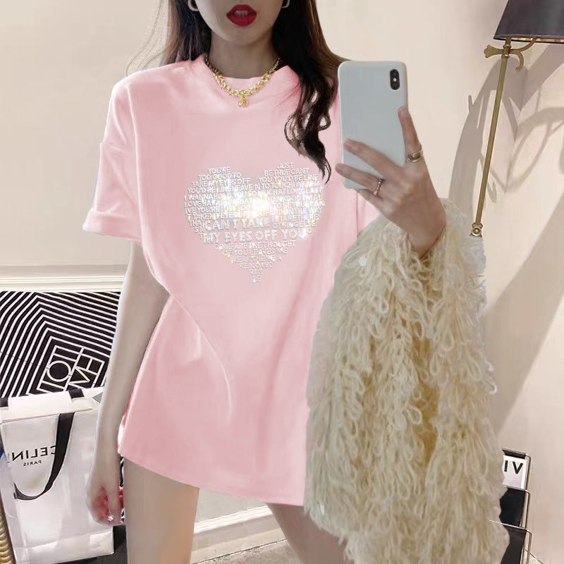 Dame T-shirt med glitrende hjerte motiv og romantisk skrifttype Stilla