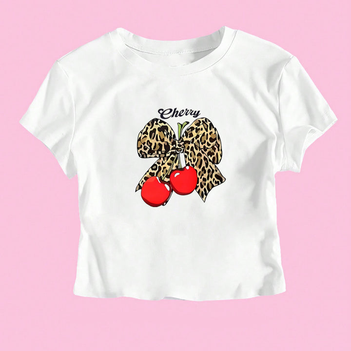 Dame Crop-T-Shirt med legesygt leopardbåndmotiv og frugtagtig print Skovae
