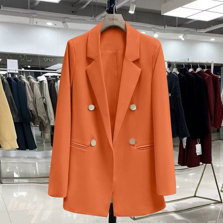 Kvinders elegante og moderne snit blazer med dobbelt knaplukning Stilla