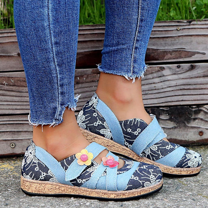 Dame Komfortable Sandaler med floral design og elastiske remme Stilla